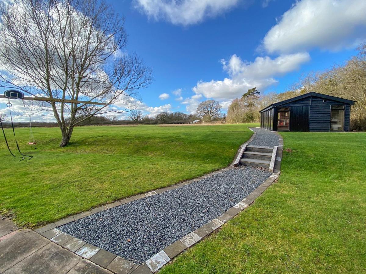 Villa The Tractor Shed Worcester Esterno foto